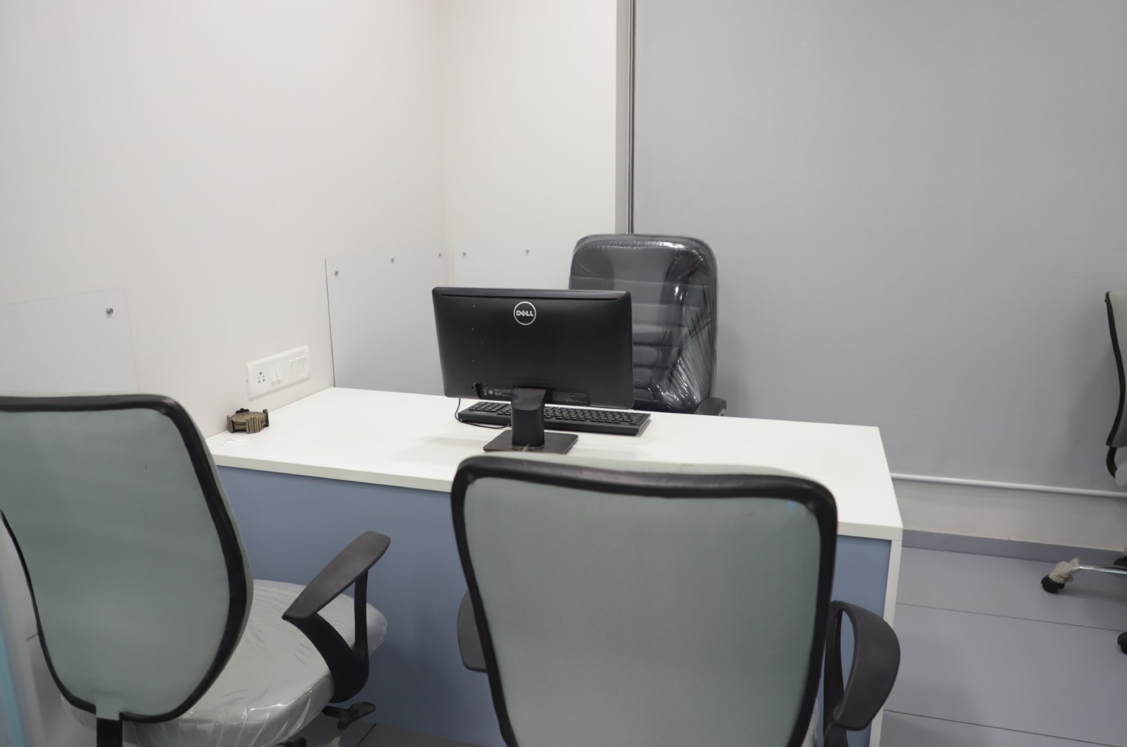Economic cabin coworking space in borivali